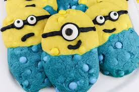While i stick with coloring pretty little blessing cards and sending them to family, i decided to make these. Minions Cookies Two Sisters