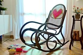 Possiamo semplicemente dipingerle del colore che preferiamo, oppure: Idee Per Decorare La Casa Con Il Punto Croce Laboratorio Di Stile