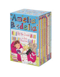 This boxed set includes the first four books in the bestselling amelia bedelia chapter book series: Amazon Com Amelia Bedelia 12 Book Boxed Set Amelia Bedelia By The Dozen 9780062935205 Parish Herman Avril Lynne Books