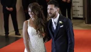 Antonella roccuzzo was born on february 26, 1988, in the santa clause fe neighborhood of rosario, argentina. 5 Fakta Penting Antonella Roccuzzo Istri Lionel Messi Bola Tempo Co