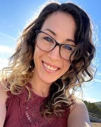 Shelly Shea's Instagram, Twitter & Facebook