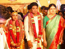 விவேக் கல்யாணம் ஒன்று கூடிய மன்னார்குடி subscribe goo.gl/wvkvnp critiques on. 25 à®µà®• à®µ à®° à®¨ à®¤ à®•à®³ à®¤à®Ÿà®ª à®Ÿà®² à®• à®¨à®Ÿà®¨ à®¤ à®œ à®µ à®© à®‡à®© à®© à®° à®µà®³à®° à®ª à®ª à®®à®•à®© à®¤ à®° à®®à®£à®® Simple But Elegant Marriage Of Vivek Tamil Oneindia