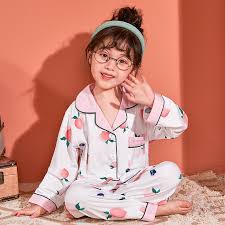 Nah untuk mengetahui model baju anak perempuan yang sedang trend saat ini, kamu bisa cek daftarnya di bawah ini. 2021 Child Sleep Two Piece Lounge Wear Baju Tidur Anak Perempuan Daster Cewe Pyjama Boy Piyama Anak Girl Pajama Kid Sleepwear Buy Cotton 2 Piece Pajamas Couple Cartoon Pajamas Kids Pajama