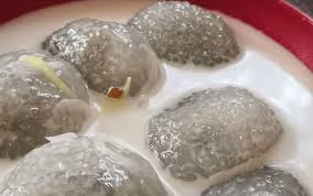 Apam beras & apam berkuah. Traditional Malaysian Kuih You Might Not Have Heard Of Yet Yoodo