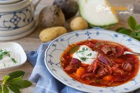 Borschtsch Ukrainische Rote Beete Suppe Mit Rindfleisch Originalrezept Suppe Mit Fleisch Borschtsch Rezept Borschtsch
