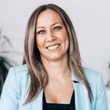 Melanie Lessard's Instagram, Twitter & Facebook