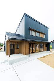 直線が際立つパッシブハウス｜施工例｜新潟県長岡市の注文住宅・新築・リフォーム・リノベーション 有限会社大恭建興