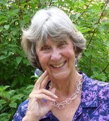 Easter Smith's Instagram, Twitter & Facebook