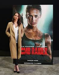 Is lara croft still a 'sex symbol'? Alicia Vikander Gives Tomb Raider Sequel Update At Lv Paris Fashion Week Show