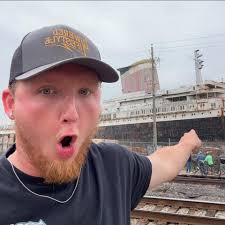 Caleb Sharp (@caleb.sharp.754) • Facebook