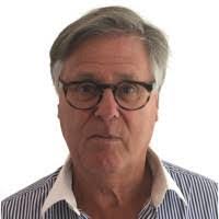 Walter Bloom's Instagram, Twitter & Facebook