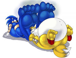 This may sound weird, but why don't Sonic characters have toes?! | NeoGAF