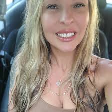 In 1985, DEA agent Kiki Camarena discovered a clandestine relationship  between the CIA and Mexican drug cartels. He paid for that knowledge with  his life. This is his shocking true story -