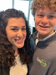 Lisa Bierer's Instagram, Twitter & Facebook