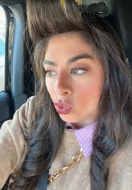 Kylie Moran (@kyliemoran)