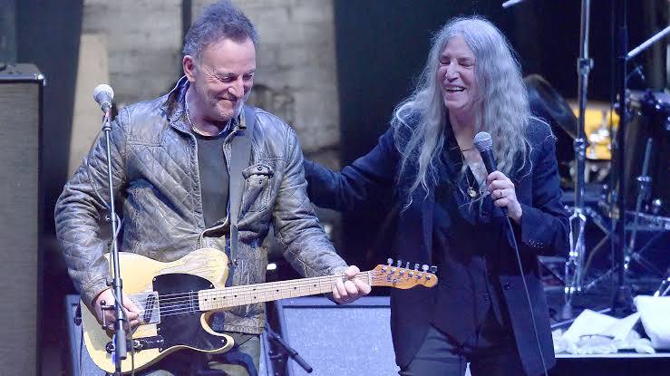 Patti Smith Enlists Bruce Springsteen, Michael Stipe for Mini-Concert