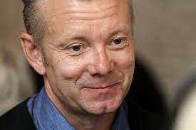 Se og Hør smider Casper Christensen på porten