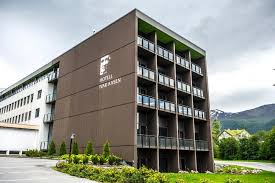Also close by is the runde bird sanctuary, one of norway's largest bird sanctuaries boasting half a million seabirds from more than 200 species. Havila Hotel Ivar Aasen Orsta Aktualisierte Preise Fur 2021