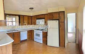 2 3 bedroom homes for rent. 3 Bedroom 2 Bathroom House Trailer For Rent Apartment For Rent In Chubbuck Id Apartments Com