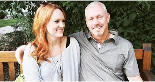 Ree drummond is the star of the pioneer woman, a show on the food network. How Did Ree Drummond Meet Her Husband Popsugar Food