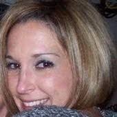 Nicole Ragsdale's Instagram, Twitter & Facebook