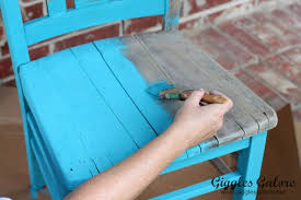 Chalk paint® in scandinavian pink on the inside is fun, warm and flirty, whilst aubusson blue on the outside looks handsome and smart. Americana Decor Chalk Paint Treasure