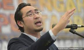 Timbalan menteri, wan ahmad fayhsal wan ahmad kamal berkata cadangan tersebut akan diteliti oleh majlis keselamatan negara (mkn). Malaysiakini Wan Fayhsal I Have Not Wavered In Support Of Undi 18