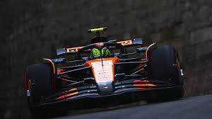 F1 Azerbaiyán: Norris Sorprende, Piastri Lidera y Hamilton Resurge - Imagen principal del artículo