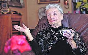 But her plans derail when she becomes joseph goebbels' mistress. Herecka Zdenka Prochazkova 93 Jde Ji O Zivot Ahaonline Cz
