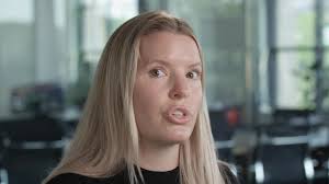 Samantha Yow knows it’s a fundamental truth: Success in the title & escrow  industry is rooted in providing stellar service., That’s why the Senior  Settlement Processor at Universal Title was excited ...