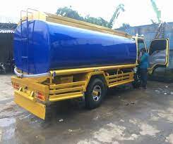 Apakah toren tandon air anda bisa seperti ini? Jual Truk Tangki Tahun 2014 Kapasitas 8000 Liter Ada 5 Unit