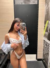 Valentina 💕 @svalen56 - Twitter Profile | Sotwe