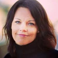 Efter tretton år som riksdagsledamot och i det socialdemokratiska partiets högsta ledning lämnade hon partipolitiken för. Veronica Palm Vinsonveronica Twitter