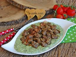 Ispanak Yataginda Et Sote Ispanak Yemek Tarifleri Gida