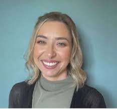 Lori Dillinger's Instagram, Twitter & Facebook