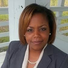 Kim Snead's Instagram, Twitter & Facebook