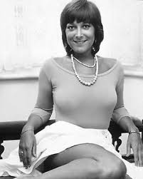 You will find below the horoscope of lynda bellingham with her interactive chart, an excerpt of her astrological portrait and her planetary. Lynda Bellingham 10 X 8 Photograph No 4 Ebay