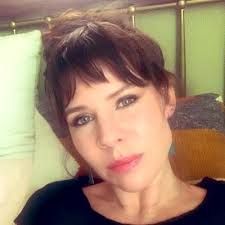 Veronica Snowflake (@avlenahan)