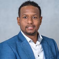 Garth Riley's Instagram, Twitter & Facebook