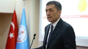 Yks'ye hazırlanan öğrencilerimiz de rahat olsunlar. Yks Ve Lgs Ertelenecek Mi Bakan Selcuk Tan Dikkat Ceken Aciklama