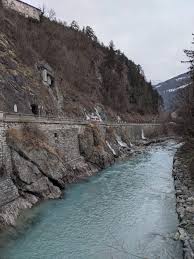 Russland belohnt sich knapp vor pause. Baustelle L 76 Landecker Strasse Totalsperre Um 1 Jahr Verlangert Asi Tirol