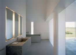 In resina, ai silicati o smaltata, le alternative alle mattonelle sono davvero numerose, consentendo di dare sfogo alla fantasia senza effettuare lavori impegnativi e conferire un tocco più moderno ad un bagno datato o. Come Realizzare Un Bagno Senza Piastrelle Soluzioni E Idee