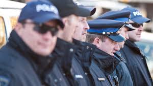 Several years of experience as a police officer are required. Know Your Rights How To Film Police Safely And Legally In Canada Huffpost Canada Life