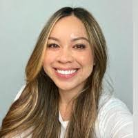 Bernadette Walton's Instagram, Twitter & Facebook