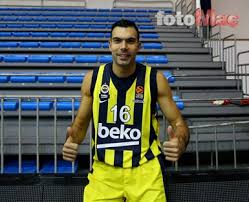 Çık hızlı dripling yapıp, topu elinden çok çabuk çıkaran bi guard. Nando De Colo Neden F Bahce Yi Secti Iste Cevabi Son Dakika Basketbol Haberleri Fotografla