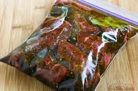 La Meilleure Marinade Au Monde Pour Les Brochettes De Bœuf Recipe Beef Marinade Marinated Beef Kabobs Beef Skewers