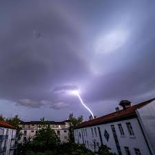 Im osten ist kaum etwas passiert. Wetter In Deutschland Heftige Unwetter Schwerste Uberregionale Gewitterlage Seit Jahren Wetter