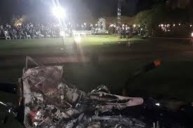 Sebuah arahan idora abdul rahman. Helikopter Berisi Pengantin Jatuh Pesta Pernikahan Jalan Terus