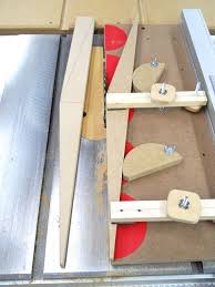 Make A Table Saw Dovetail Jig 1 Fabriquer Un Gabarit De Queues D Aronde Pour Banc De Scie Scie Outils De Menuiserie Fabriquer Un Banc