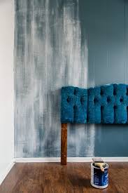 Use a paint roller to apply the glaze to the section of wall (image 3). 19 Faux Painting Techniques That Don T Suck The Heathered Nest